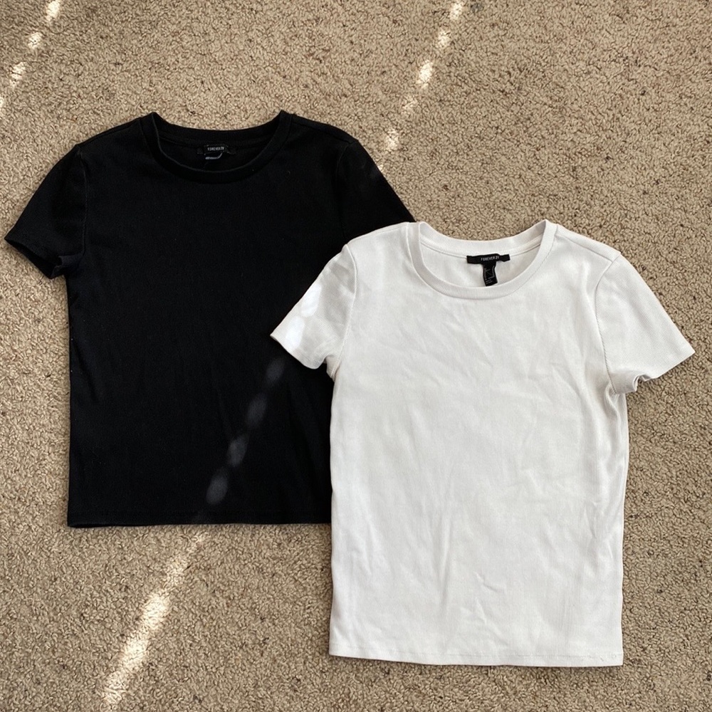 🤎🤎Forever 21 Black and White Tops